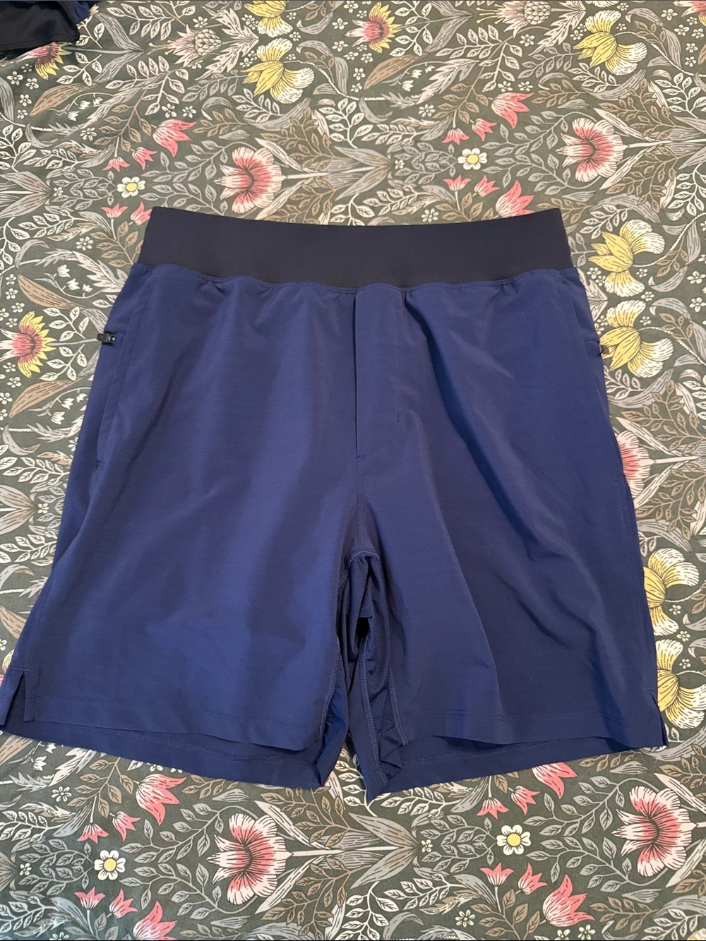 Fabletics lined shorts M 7” inseam 15” waist laying flat